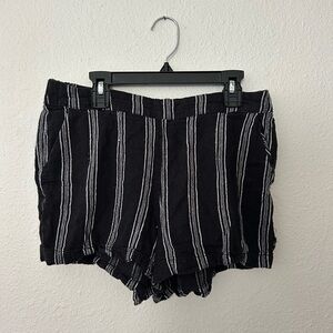 Rewash High Waist Black and White Striped Shorts